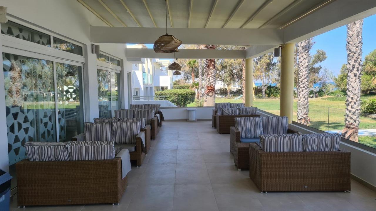 Irina Beach Hotel Tigkaki  Exterior photo