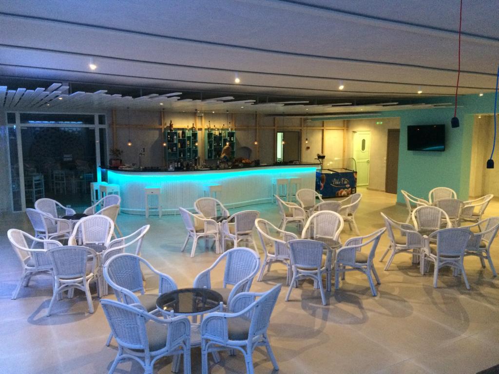Irina Beach Hotel Tigkaki  Exterior photo