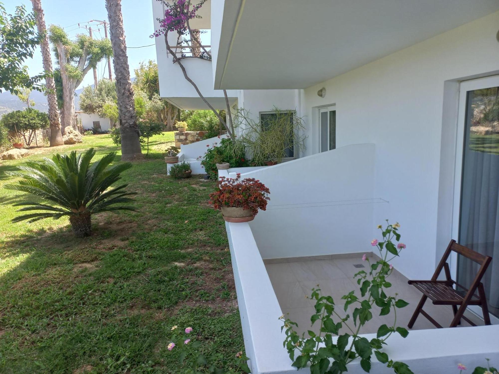 Irina Beach Hotel Tigkaki  Exterior photo